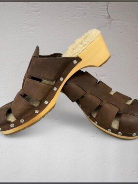 Vintage Y2K UGG Brown Leather Shearling-Lined Clog Mule with Studded Wooden Sole